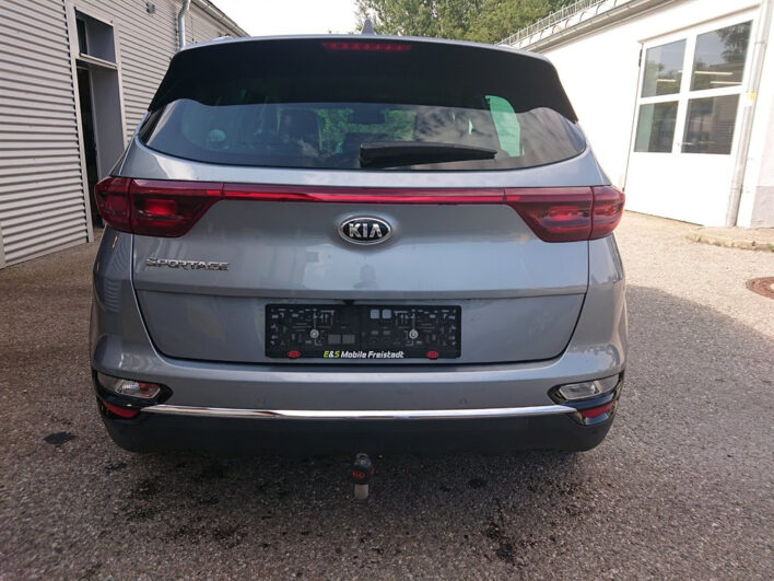 KIA Sportage Gold 1.6 CRDI 4WD, mit Anhängevorrichtung voll