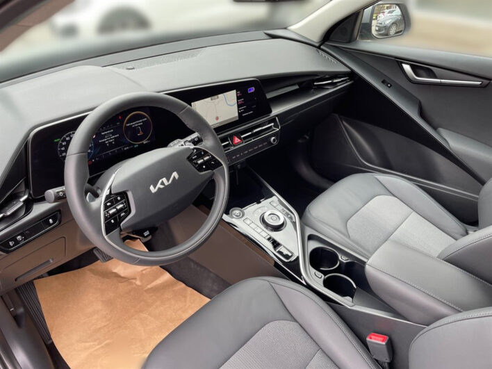 KIA Niro EV Silber 64,8 KWh AT 204 voll