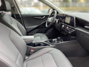 KIA Niro EV Silber 64,8 KWh AT 204 voll
