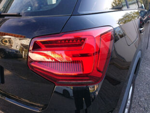Audi Q2 30 TFSI intense voll