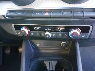 Audi Q2 30 TFSI intense voll