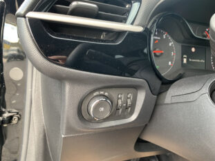 Opel Corsa 1,2 Edition voll