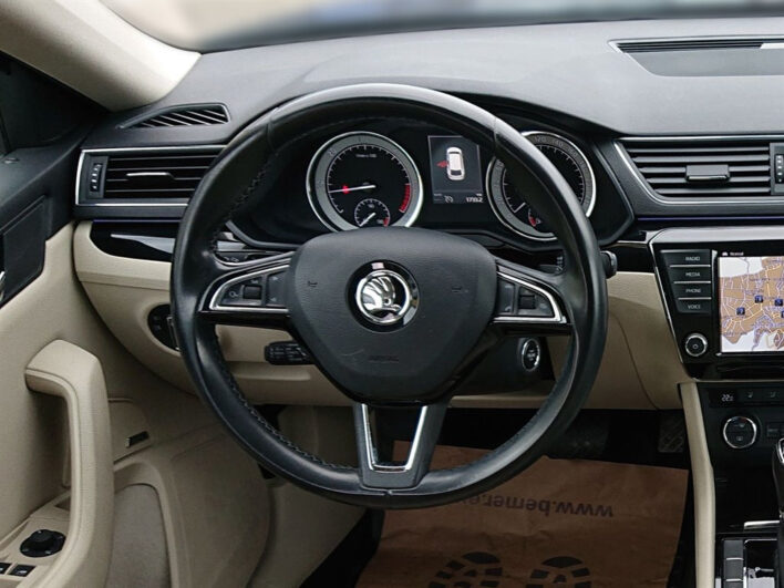 Skoda Suberb Superb Kombi Diesel 2,0 TDI Laurin & Klement DSG voll