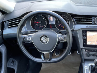 VW Passat Alltrack 2,0 TDI voll